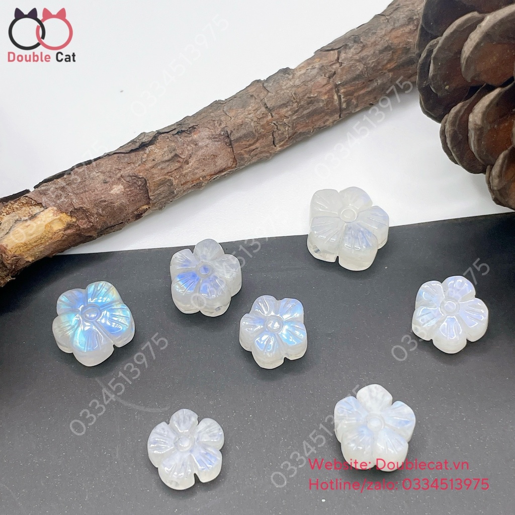 Mặt dây, charm hoa mai đá mặt trăng ( moonstone)