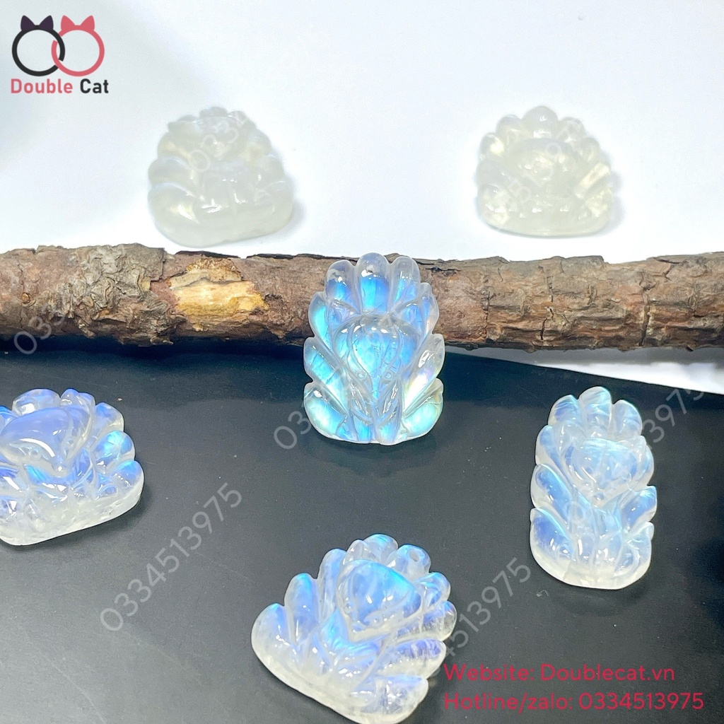 Hồ ly chúa đá mặt trăng ánh xanh đẹp