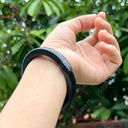 Vòng ngọc bích đen bản vuông