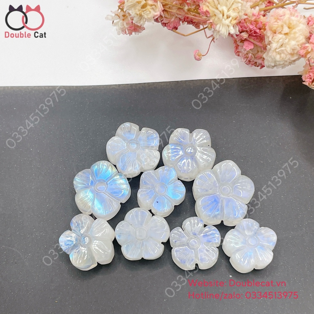 Mặt dây, charm hoa mai đá mặt trăng ( moonstone)