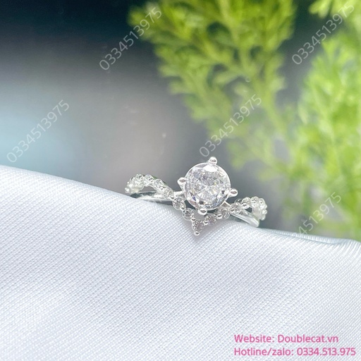 Nhẫn bạc chữ V đính đá xinh xắn