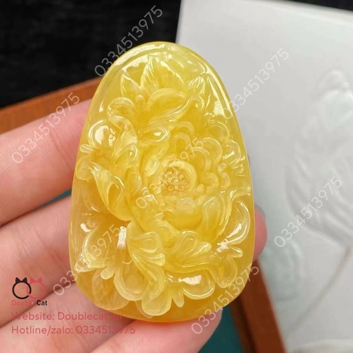 Mặt dây hoa mẫu đơn hổ phách, KT 51,3x35mm