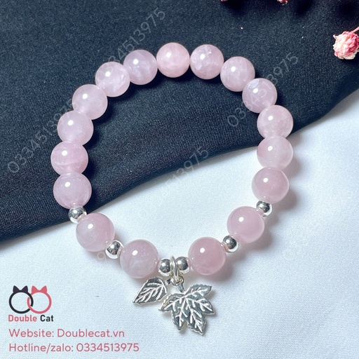 Vòng thạch anh hồng mix charm bạc lá phong